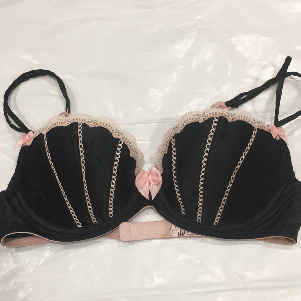 Victoria’s Secret bra vintage